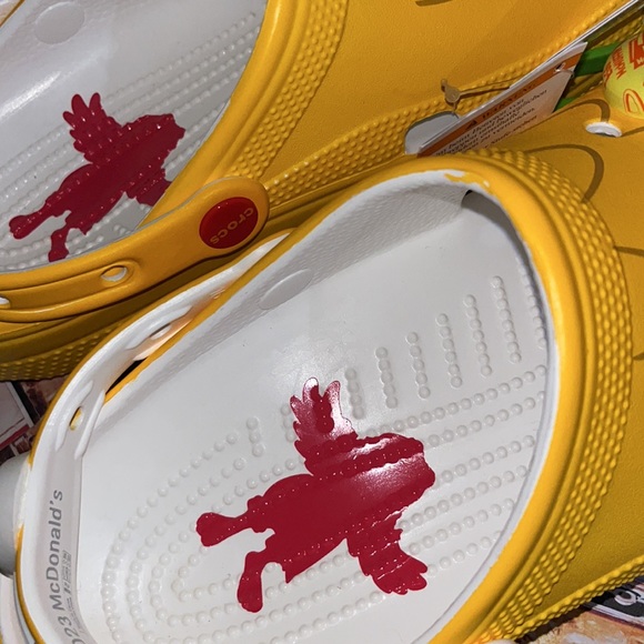 🍟 🐊🍟• 🐊 CROCS x McDonald Collab 🐊• 🍟🐊🍟 - Picture 7 of 8